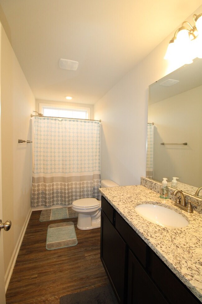 Building Photo - 445 Kittiwake Ln