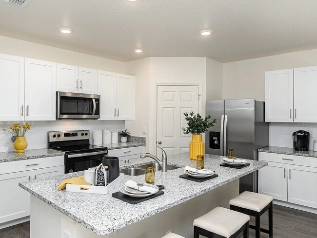 Building Photo - 1607 Amalfi Dr