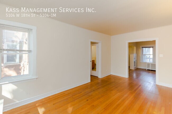 Building Photo - 5104 W 18th St