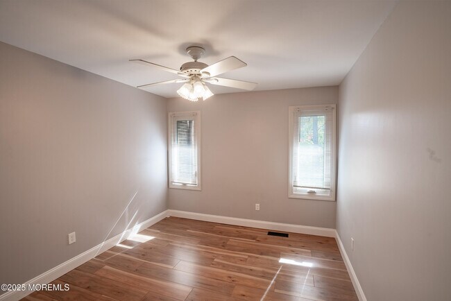 Building Photo - 904 Schooner Dr