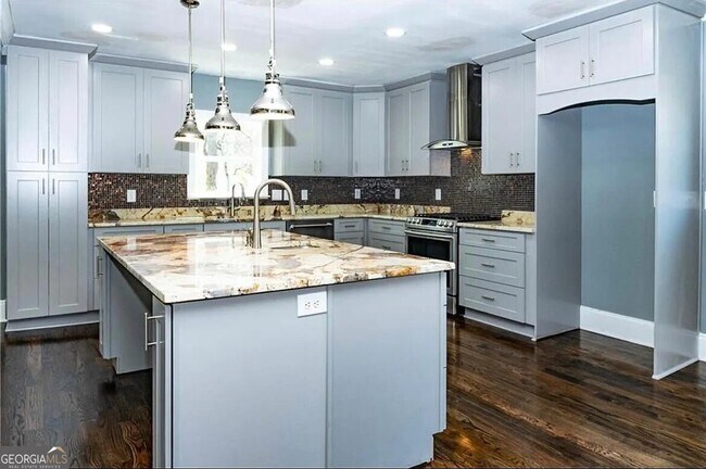 Building Photo - 1433 Merriman Ln NE