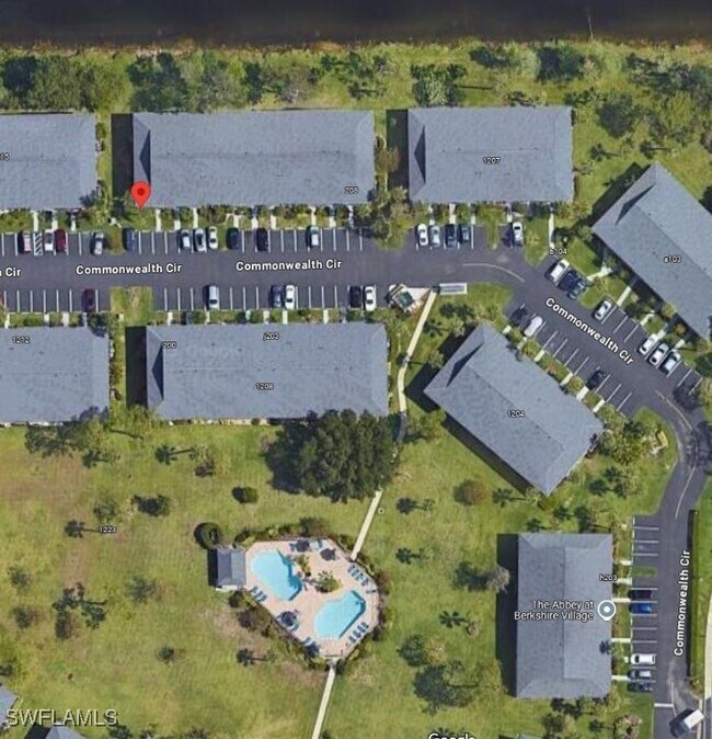 Building Photo - 1211 Commonwealth Cir