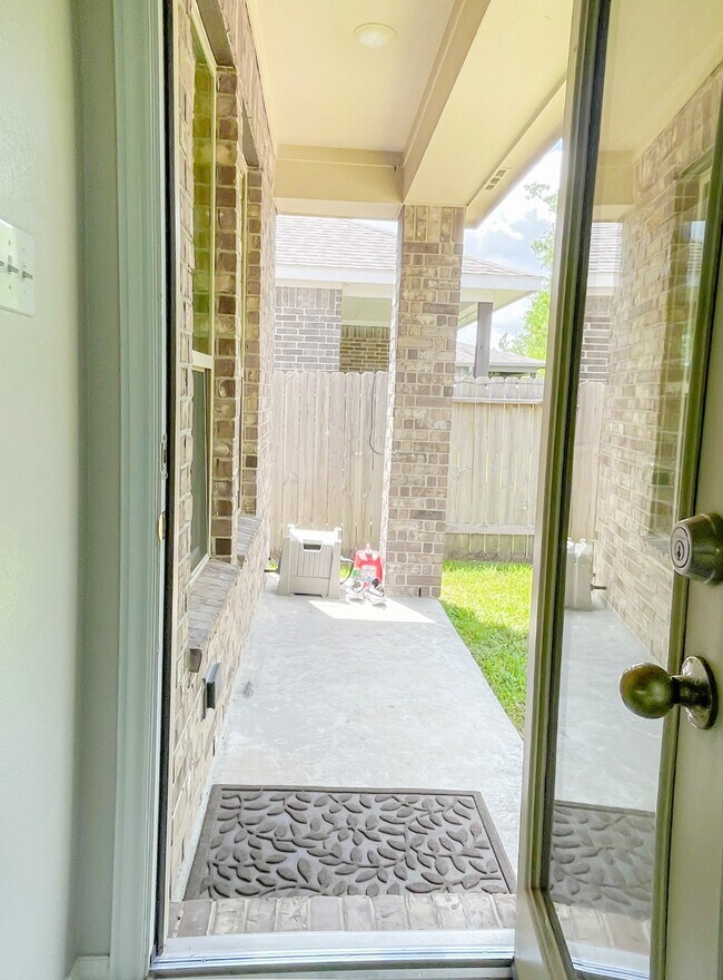 Building Photo - 21130 American Yellowwood Pl