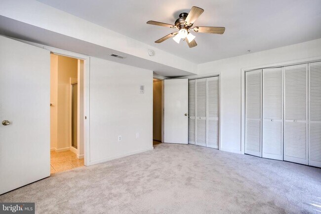 Building Photo - 100 Penwick Cir