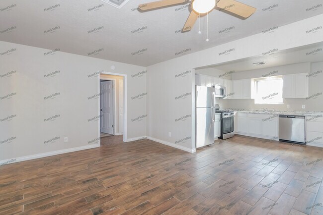 Building Photo - 1424 SW 60th St