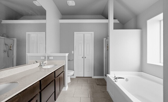 Building Photo - 3042 Besterio Dr