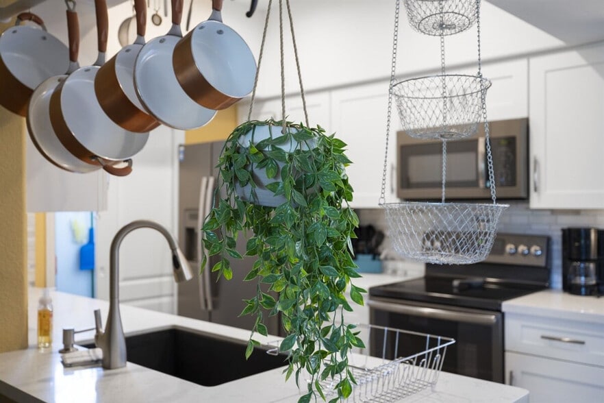 Building Photo - 10401 N Saguaro Blvd