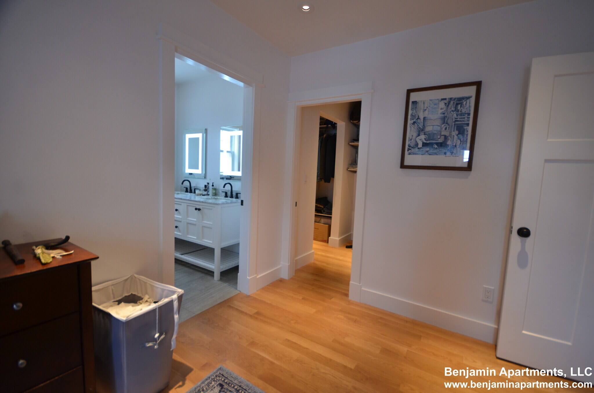 Building Photo - 15 Elmira St