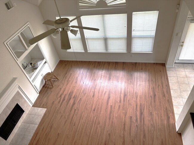 Building Photo - 19538 Piney Lake Dr