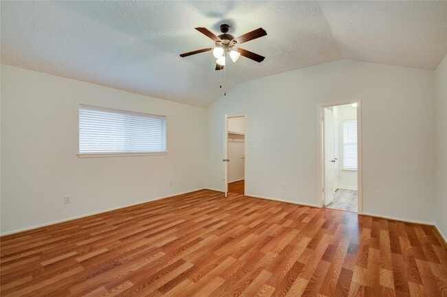 Building Photo - 1911 Ripple Creek Dr