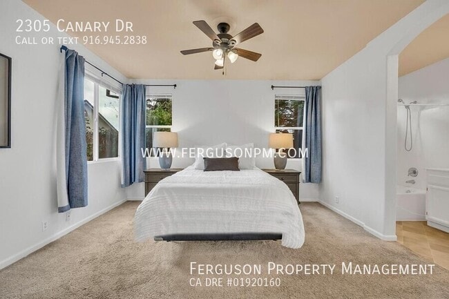 Building Photo - 2305 Canary Dr