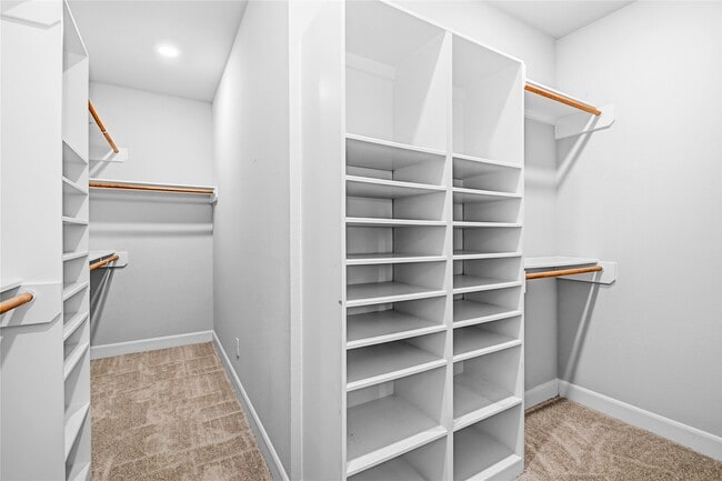 Building Photo - 1007 W 17th St