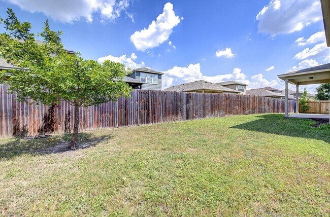 Building Photo - 1400 Middlefield Ct