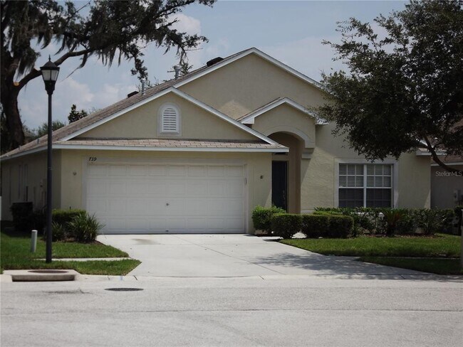 Primary Photo - 739 Straw Lake Dr