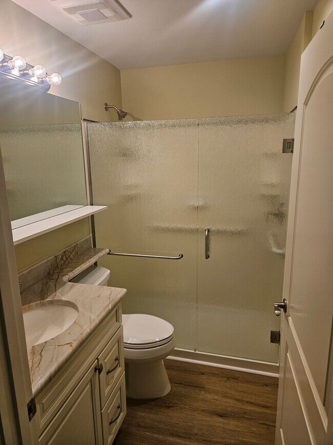 Building Photo - Stylish Palm Harbor Home in Bentley Park –...