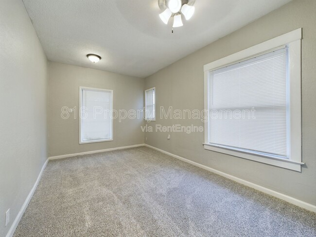 Building Photo - 2323 Lister Ave