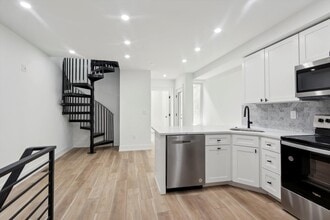 Building Photo - 2009 N 17th St