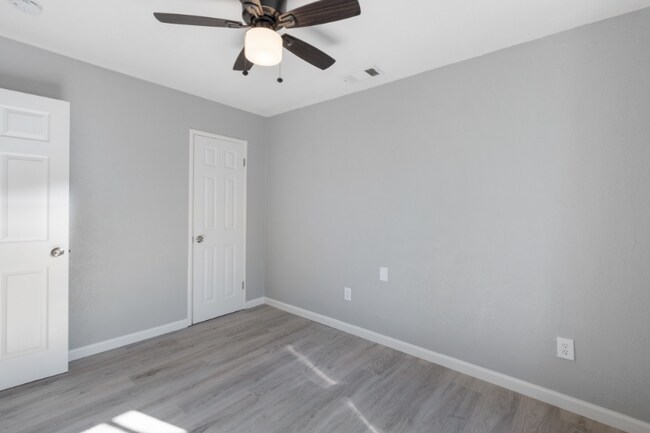 Building Photo - 53 Alturas Ave