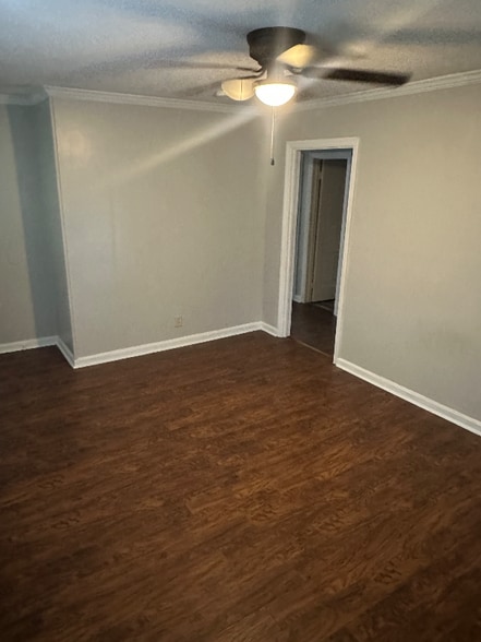 Building Photo - 1120 Junia Ave