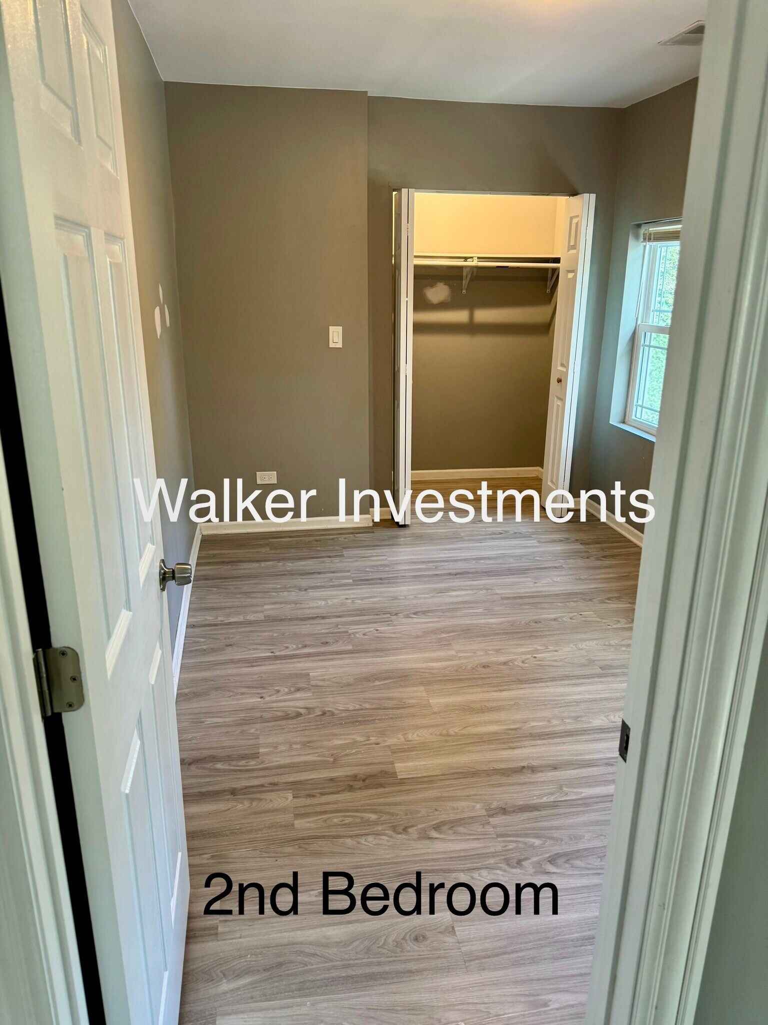 Building Photo - 1627 W 106th St