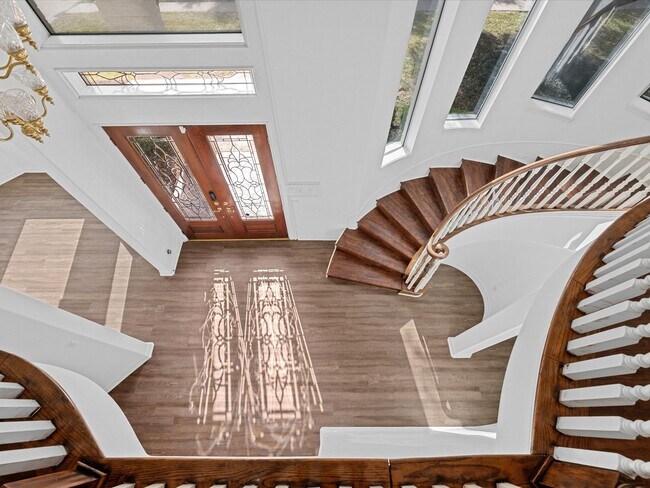 Building Photo - 15318 Beecham Dr