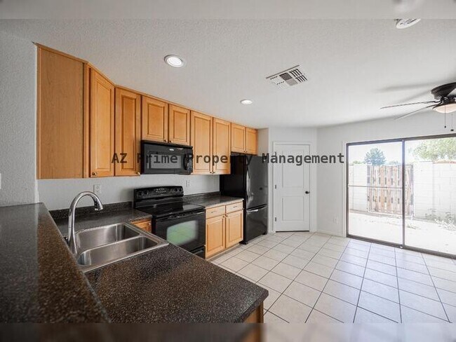 Building Photo - 7801 N 44th Dr
