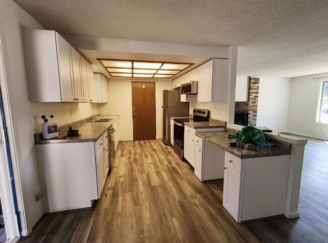 Building Photo - 2792wi