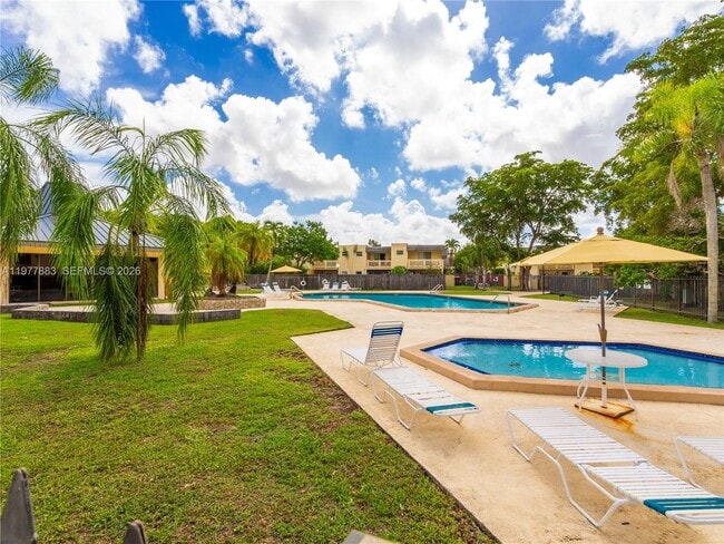 Building Photo - 8329 SW 137th Ave