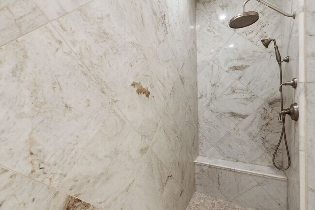 Building Photo - 95141 Amalfi Dr