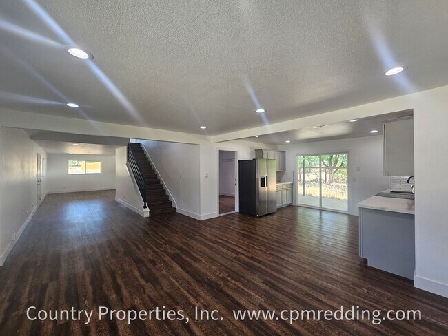 Building Photo - Remodeled Spacious House with Shop on 5 Ac...