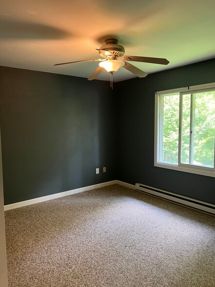 Bedroom 1 Unfurnished - 306 Heather Ln