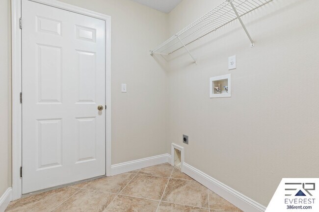 Building Photo - 9 Sea Beacon Pl