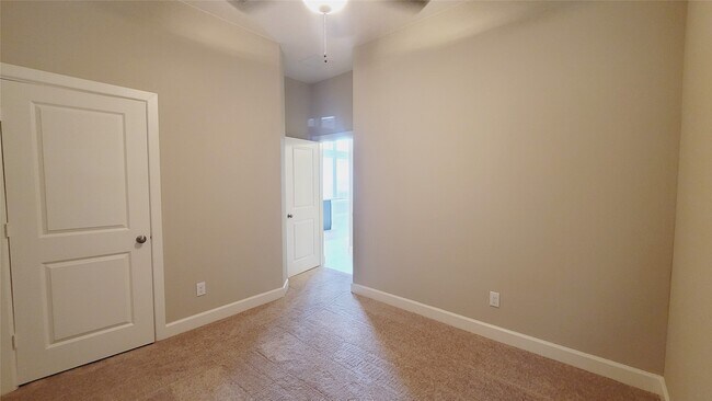 Building Photo - 22006 Tawny Butterfly Dr