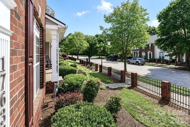Building Photo - 17633 Delmas Dr