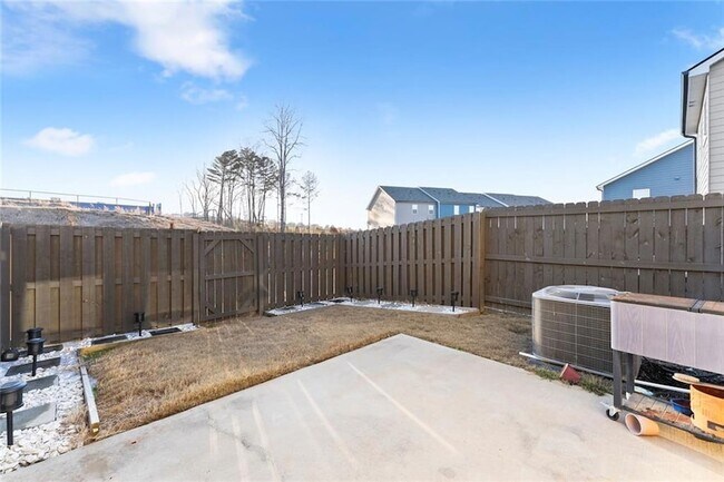 Building Photo - 76 Regent Pk