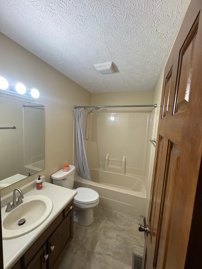 Building Photo - 9229 Westdrum Ct