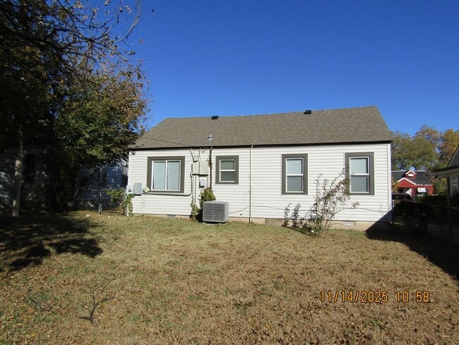 Building Photo - Fields and Dunning Home! Small Pet Negotiable with owner approval!