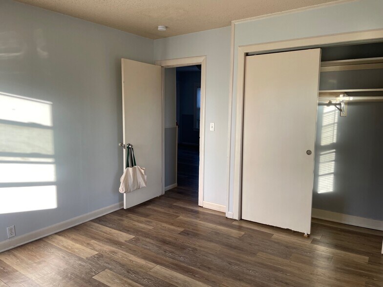 bedroom 3 - 134 Monroe St