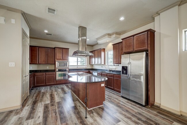 Building Photo - 5701 Kiam St