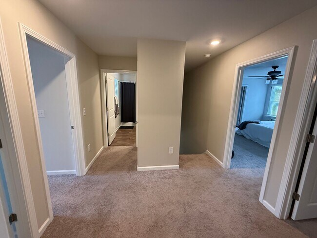 Building Photo - Fully Furnished - Move in Ready - Less than 12 month lease in SNEADS FERRY