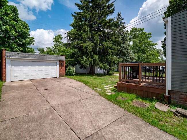 Building Photo - 4055 Verona Rd