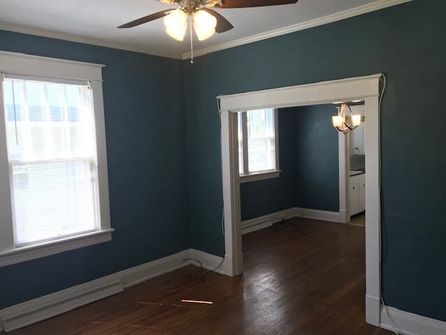 Building Photo - 306 Oakridge Blvd