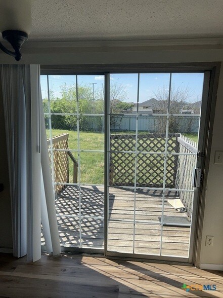 Building Photo - 5204 Tiffany Cir