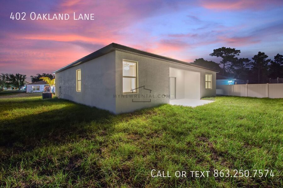 Building Photo - 402 Oakland Ln