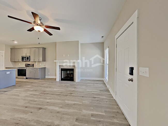 Building Photo - 314 Charity Lane