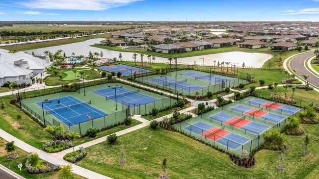 Building Photo - 16020 Sunny Day Dr