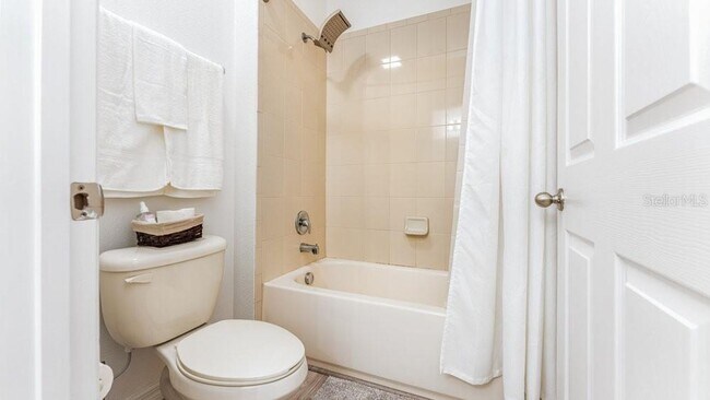 Building Photo - 3 Bedroom 3 Bath Kissimmee Emerald Lake Townhome with 2 Master Suites and Stainless Appliances!