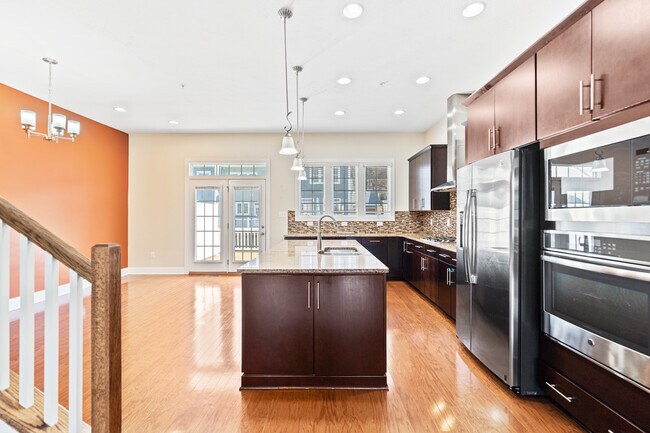 Building Photo - 337 Osona Ln