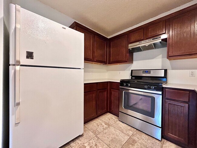 Building Photo - Charming Milwood Home Near Apple Campus & The Domain