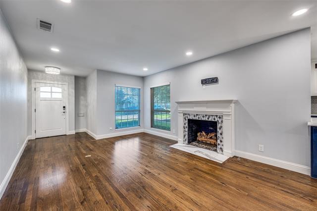 Building Photo - 6149 Kenwood Ave